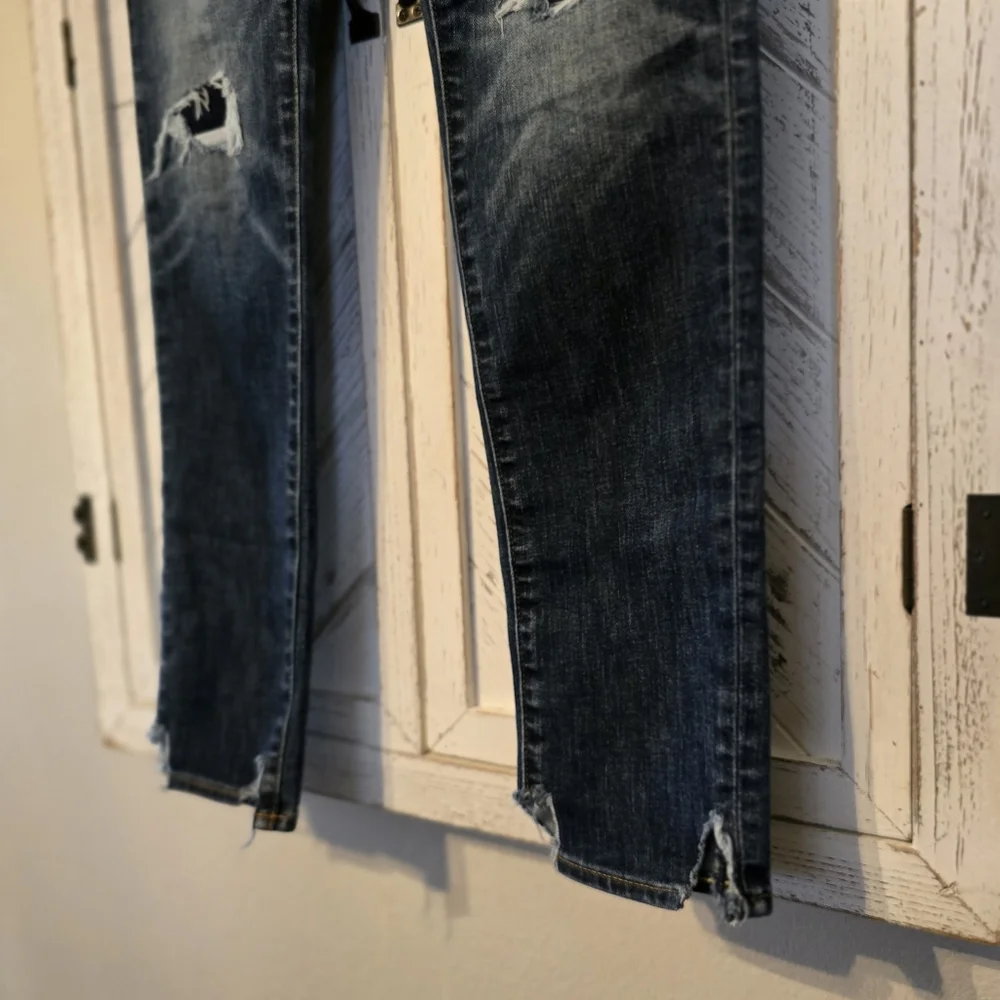 American Eagle Outfitters Men's Distressed Blue Jeans